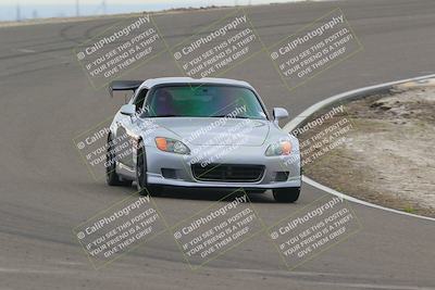 media/Dec-19-2025-Lucky Dog Racing (Fri) [[3b7b1b5fc8]]/Beginner/Session 4 Turn 2 3 Speed Pan/